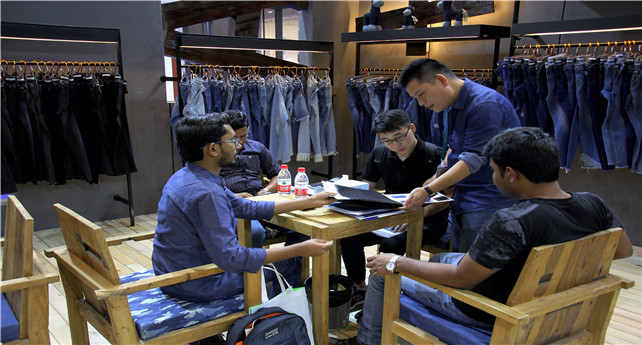 1541224549700396PoWK.jpg 圖為達(dá)豐牛仔展館.jpg